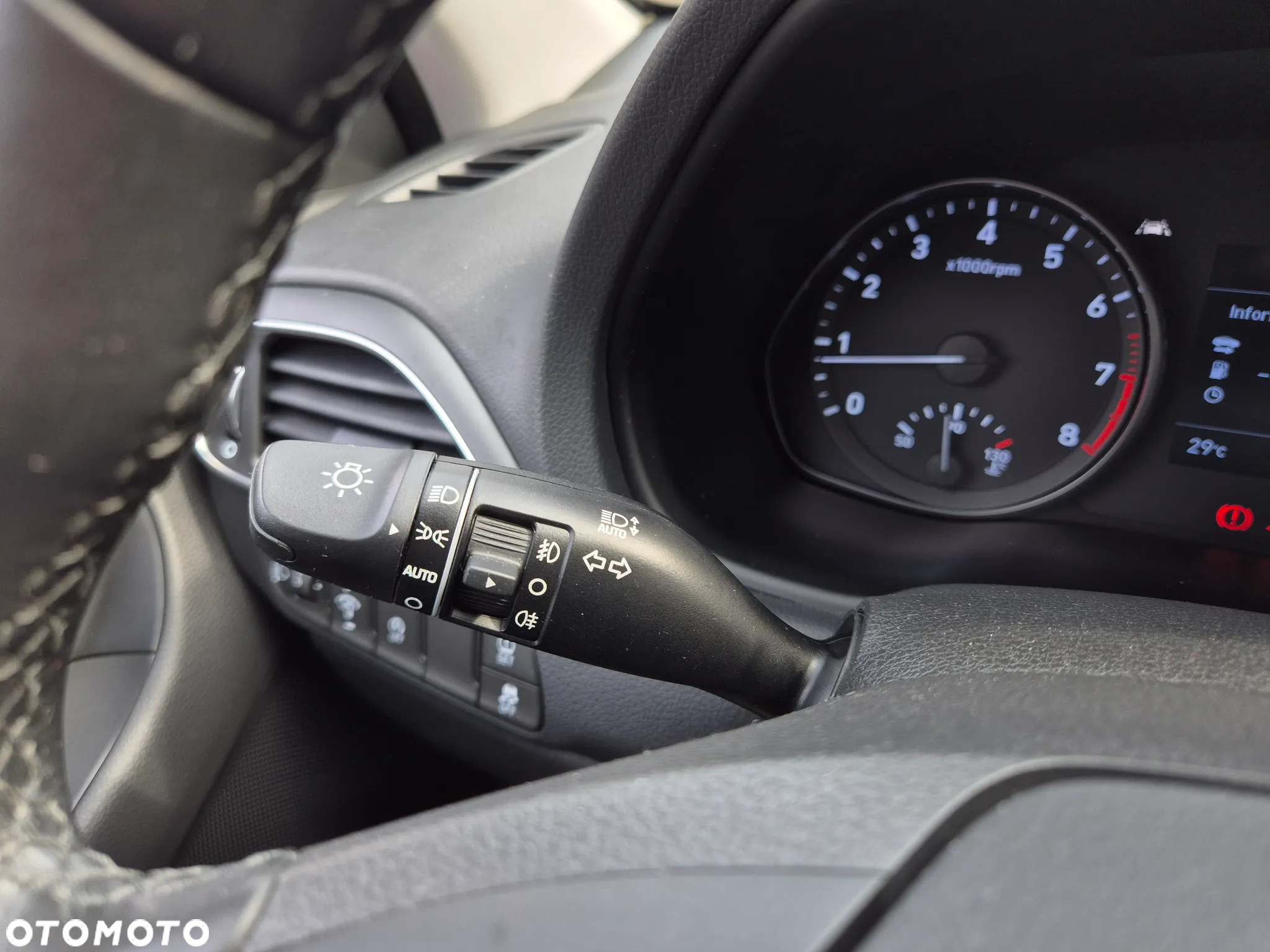 Hyundai i30 1.5 DPI Classic + - 21