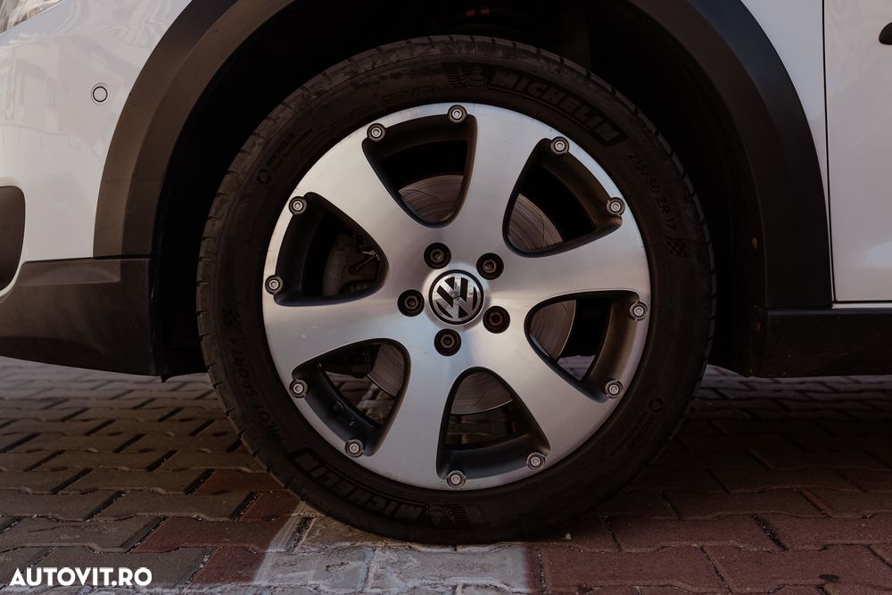 Volkswagen Touran 2.0 TDI DPF DSG Cross - 12