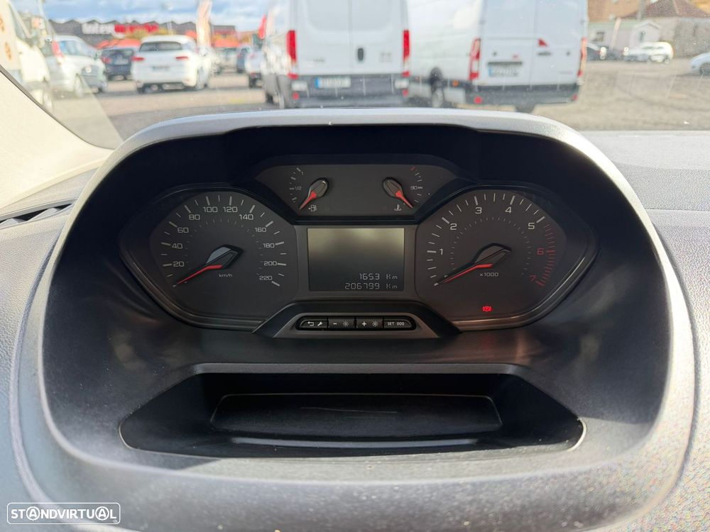 Peugeot Partner 1.6 BlueHDi L1 Premium 3L - 27