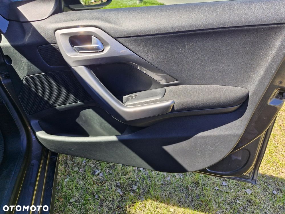 Peugeot 2008 e-HDi FAP 115 STOP & START Allure - 20