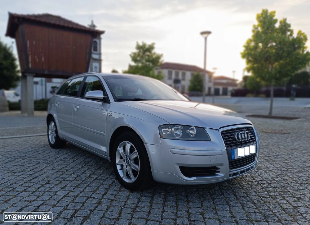 Audi A3 Sportback 1.6 FSi - 1
