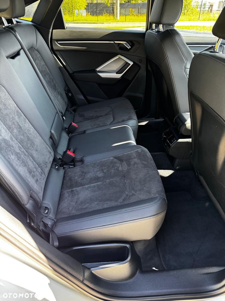 Audi Q3 Sportback - 15