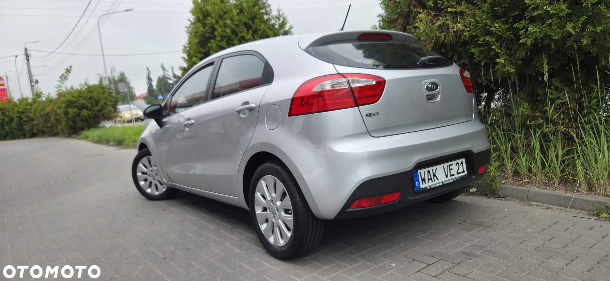 Kia Rio 1.4 Business Line - 12
