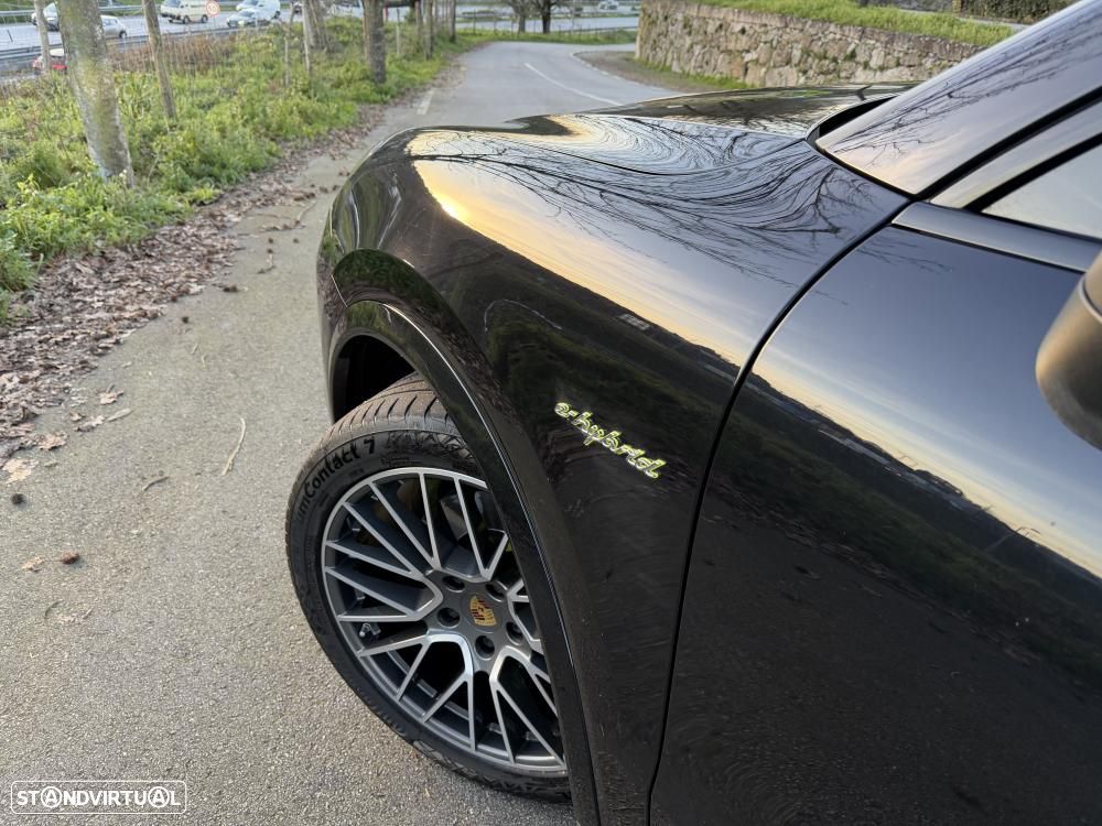 Porsche Cayenne Coupé E-Hybrid Platinum Edition - 19