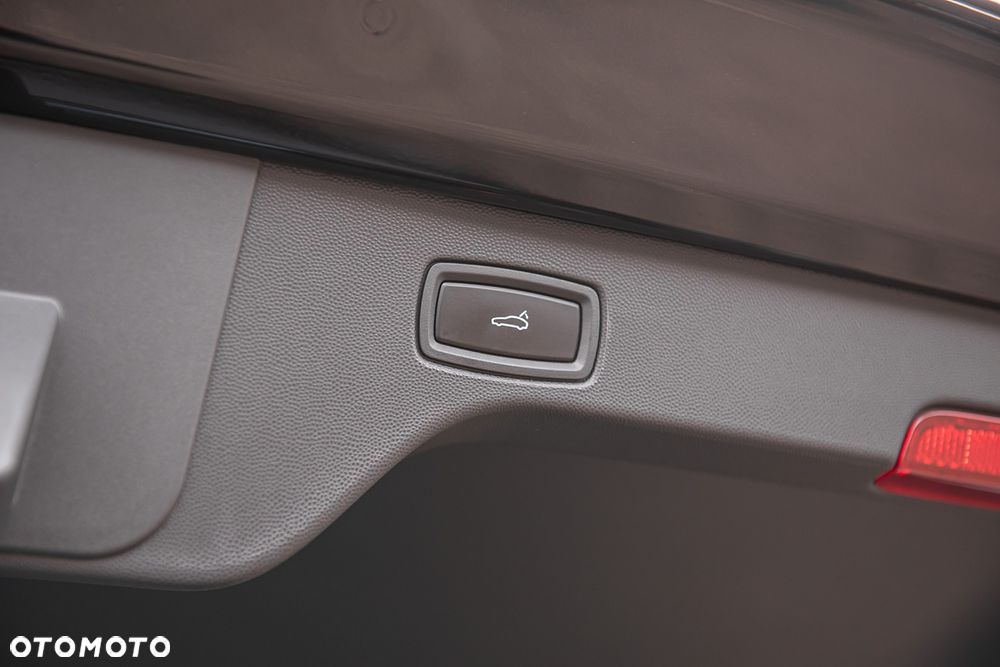 Porsche Macan - 35