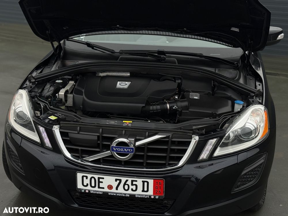 Volvo XC 60 D5 AWD Aut. Momentum - 30