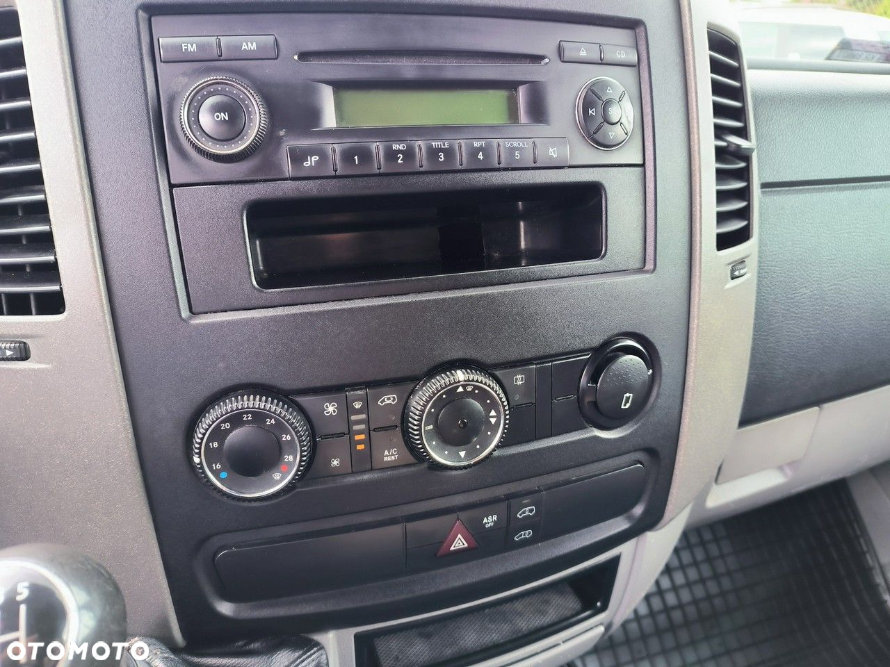 Volkswagen Crafter - 11