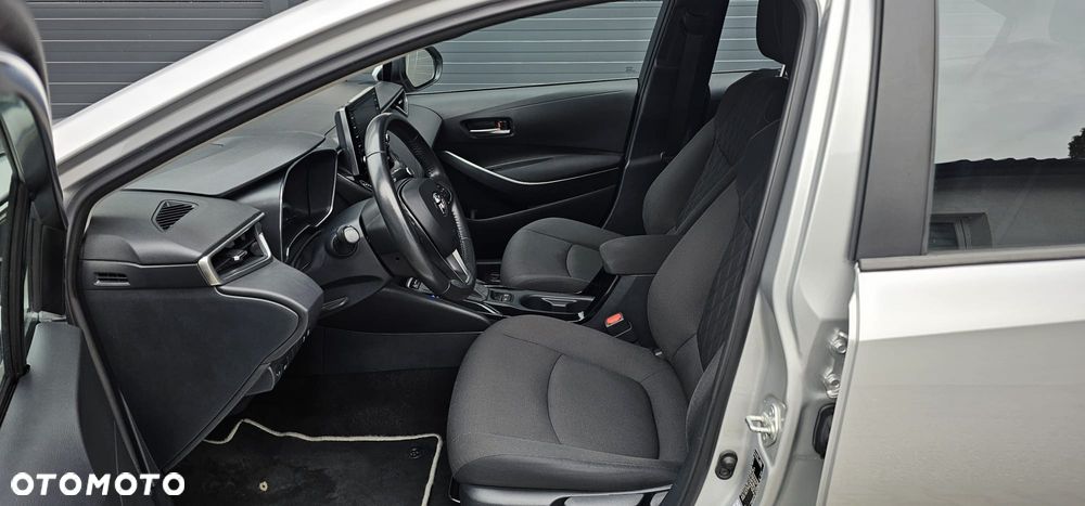 Toyota Corolla 1.8 Hybrid Comfort - 23