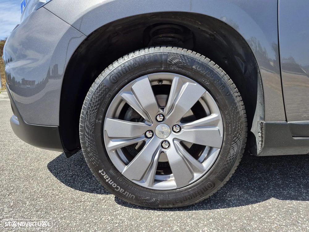 Peugeot 2008 1.2 PureTech Style - 12