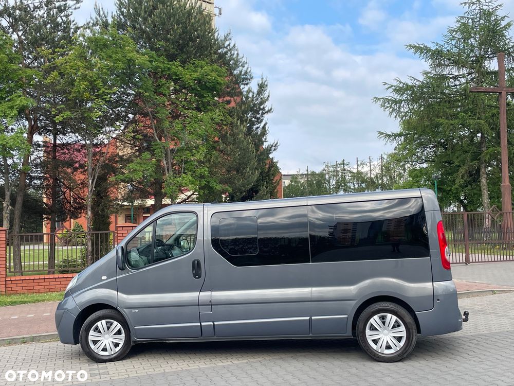 Opel Vivaro - 11