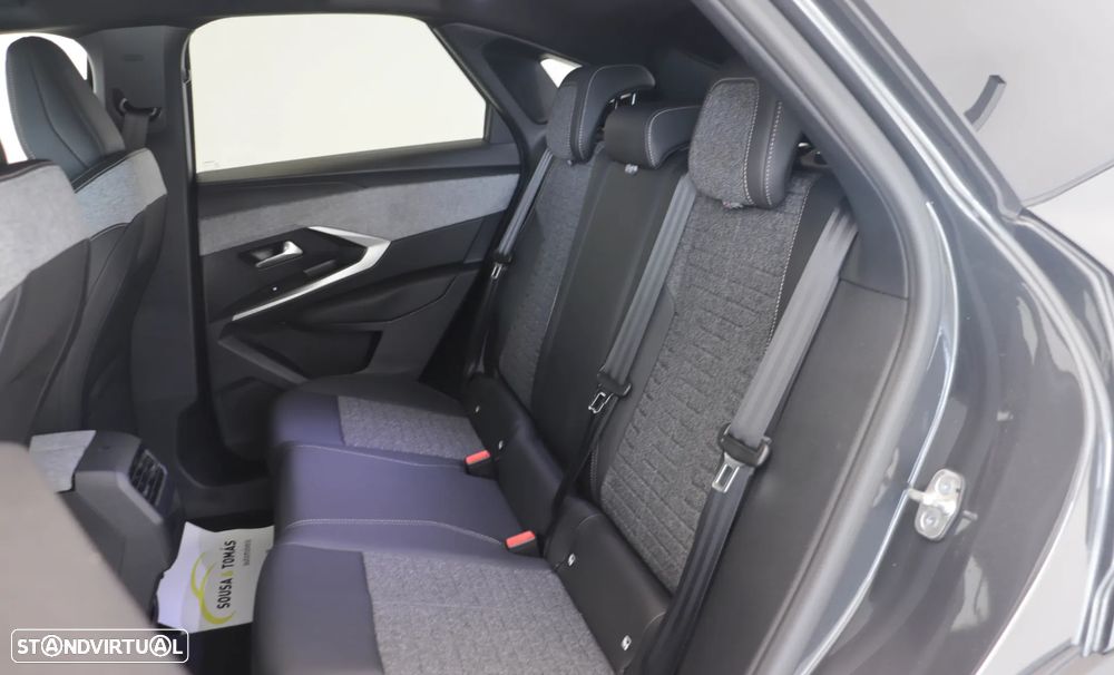Peugeot 3008 1.2 Hybrid Allure e-DCS6 - 17