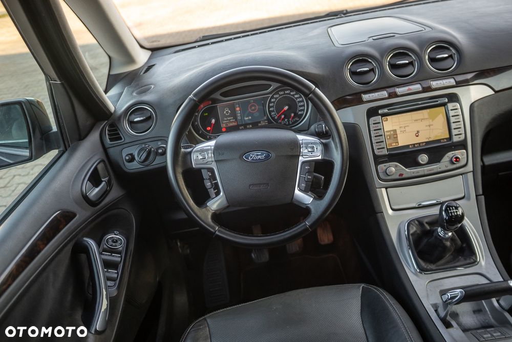 Ford Galaxy 2.2 TDCi Platinium X (Ghia) - 17