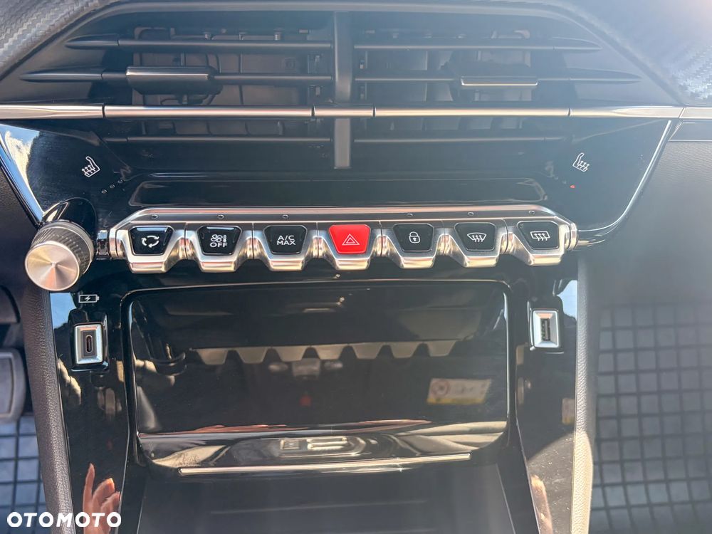 Peugeot 2008 1.2 PureTech Allure Pack S&S EAT8 - 17