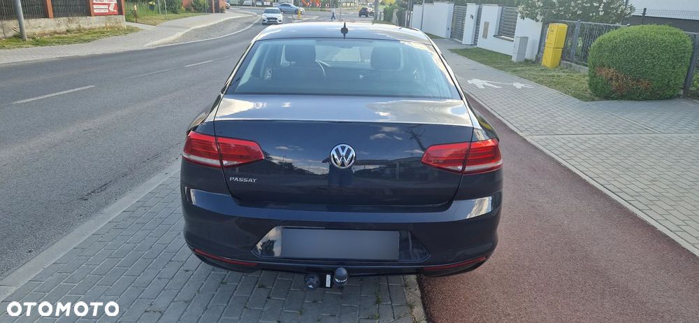 Volkswagen Passat 2.0 TDI SCR Comfortline DSG - 4