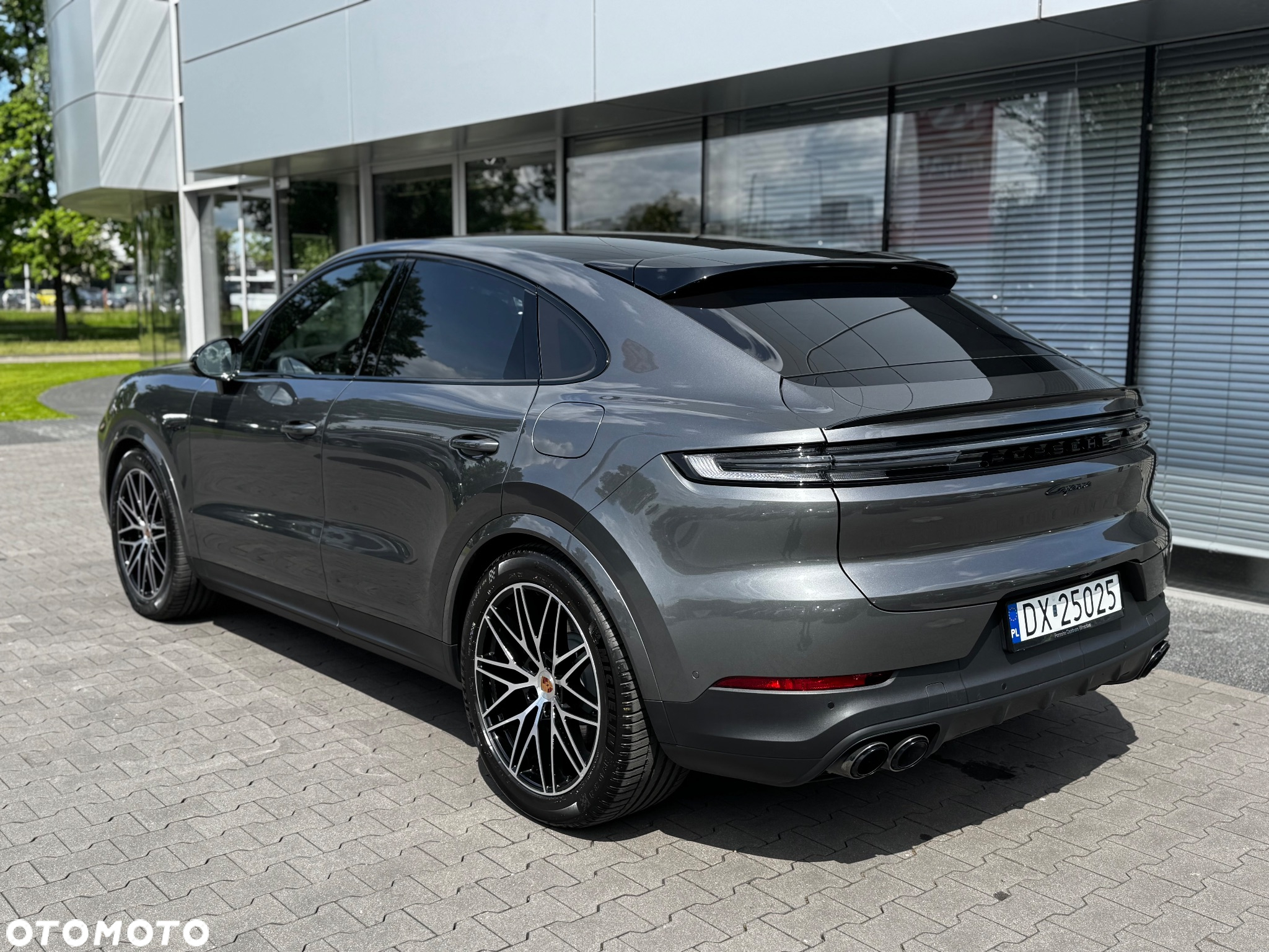 Porsche Cayenne Coupe E-Hybrid PHEV - 7