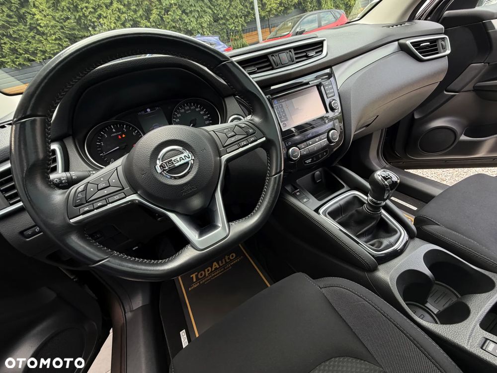 Nissan Qashqai 1.3 DIG-T N-Connecta - 29