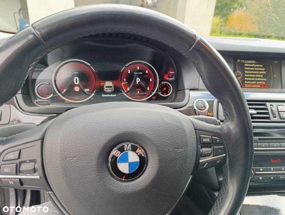 BMW Seria 5 530d xDrive Luxury Line - 11