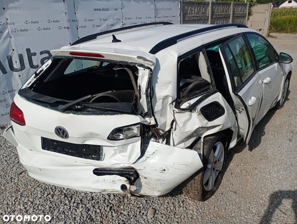 Volkswagen Golf Variant 1.6 TDI BlueMotion Comfortline - 3