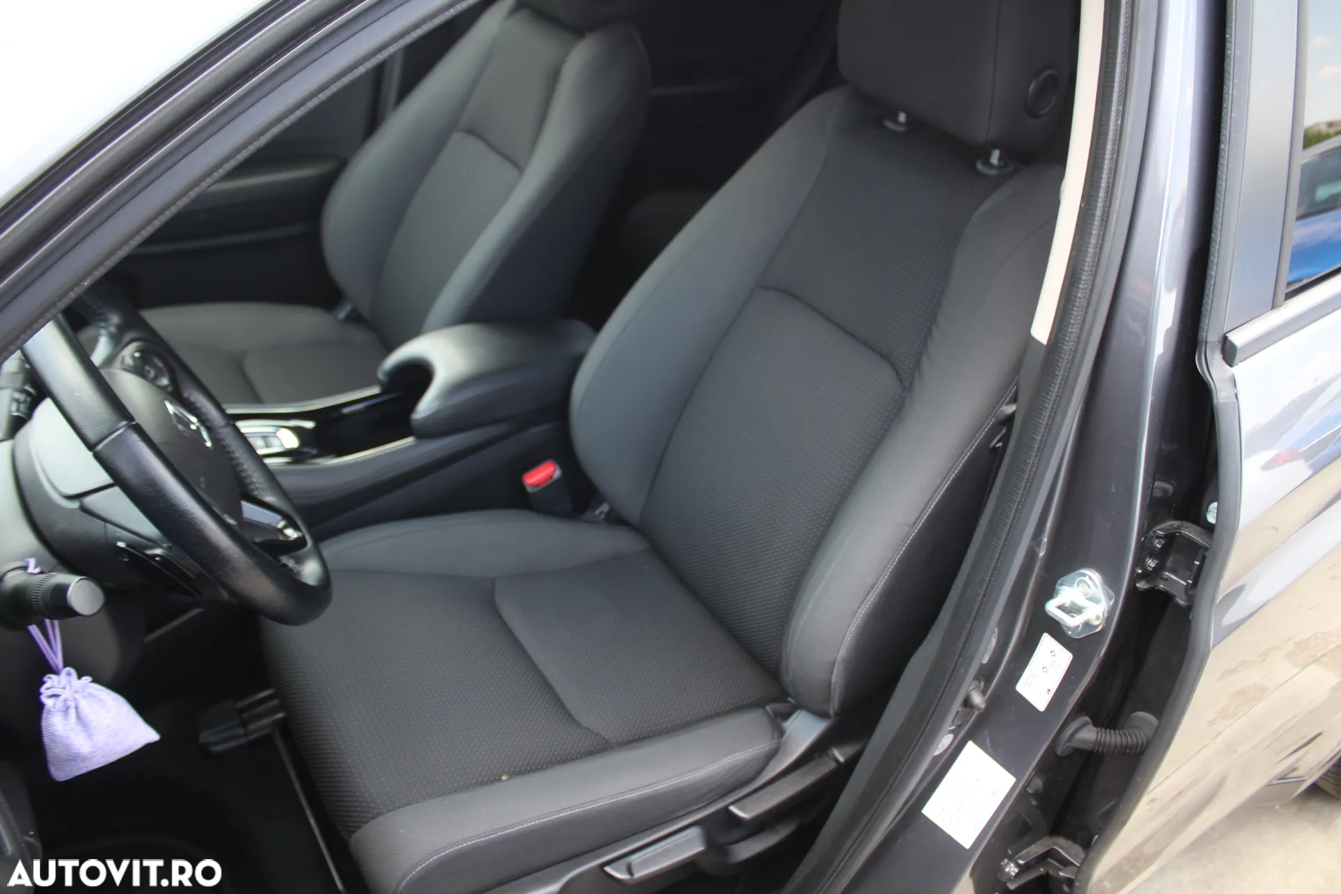 Honda HR-V 1.5 i-VTEC 4x2 CVT Elegance - 9