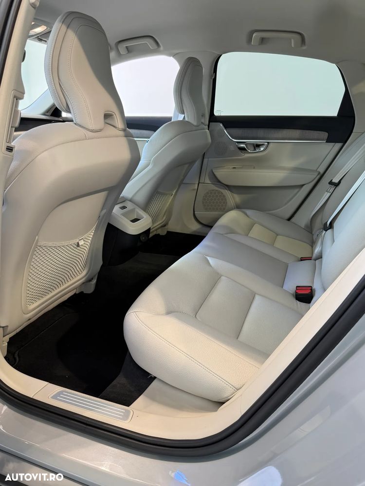 Volvo S90 B5 MHEV AT AWD Core - 11