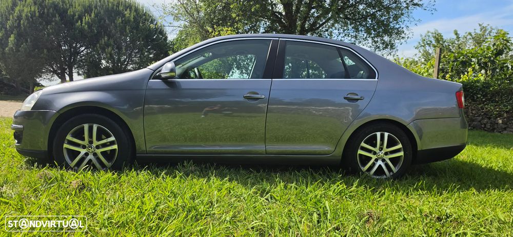 VW Jetta 1.9 TDi BlueM. Trendline - 2