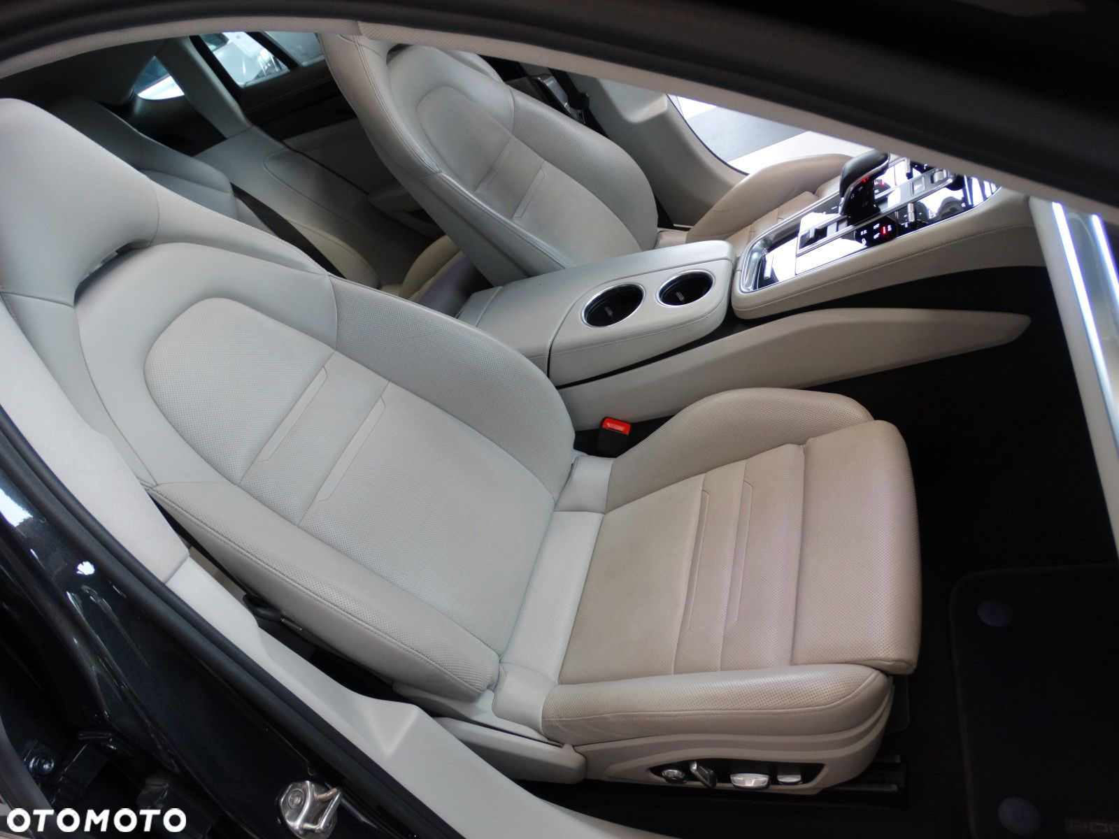Porsche Panamera - 20