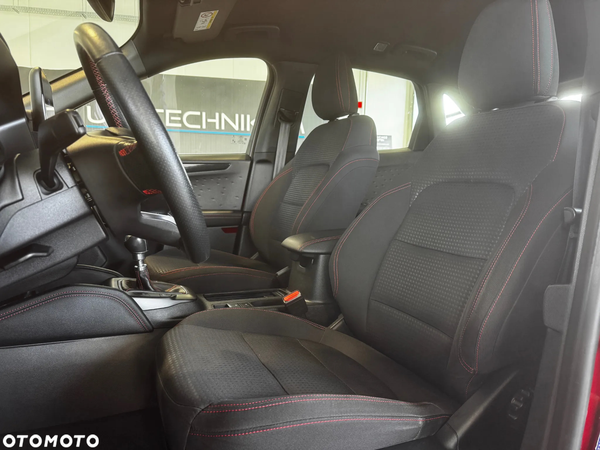 Ford Kuga 2.0 EcoBlue Hybrid ST-LINE - 13