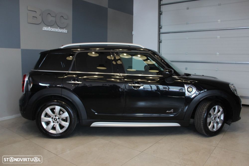 MINI Countryman Cooper SE ALL4 Auto - 2
