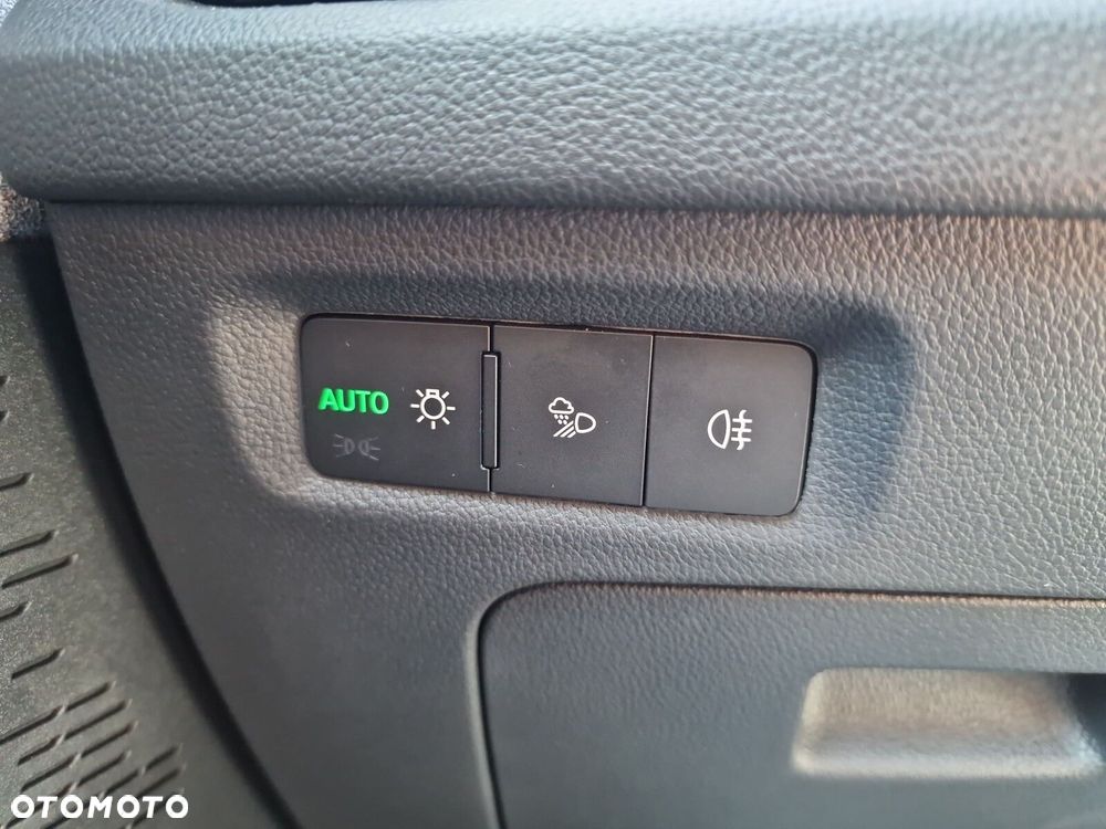 Skoda Octavia 2.0 TDI Selection DSG - 29