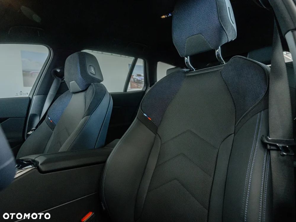 BMW Seria 5 520i - 11
