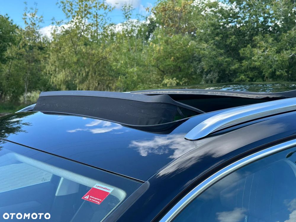 Volkswagen Passat Alltrack 2.0 TDI SCR DSG 4Motion - 10