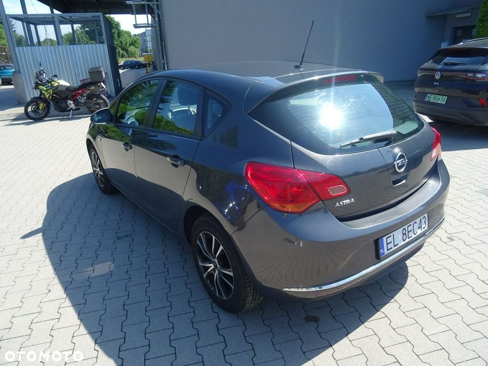 Opel Astra - 8