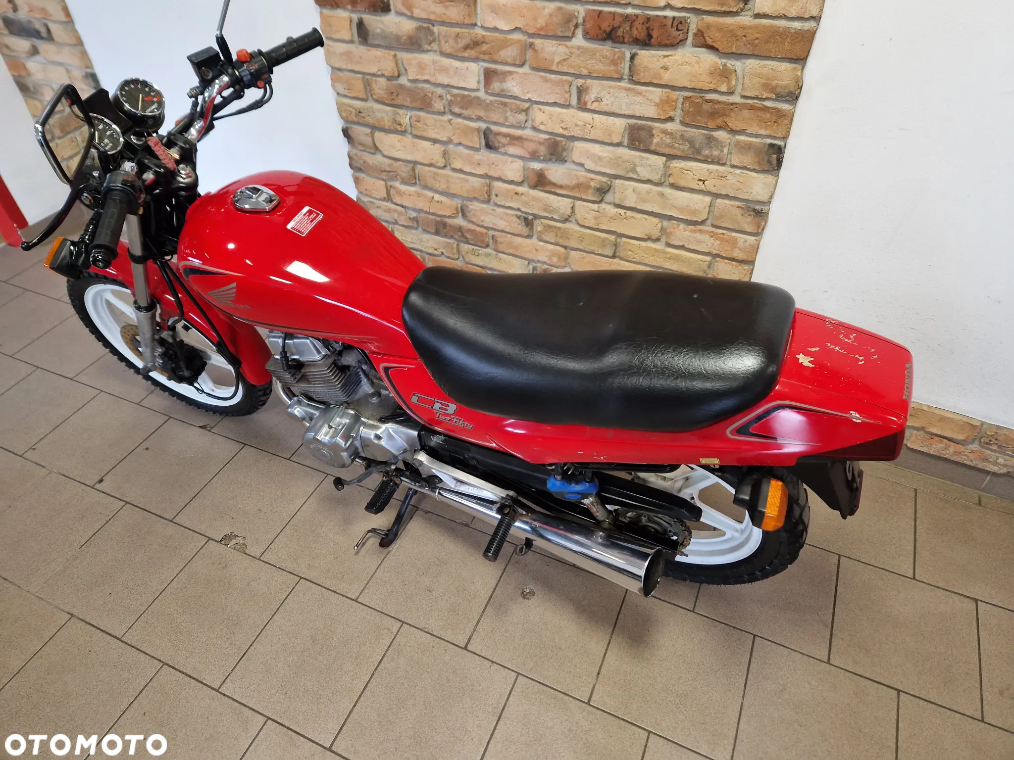 Honda CB - 8
