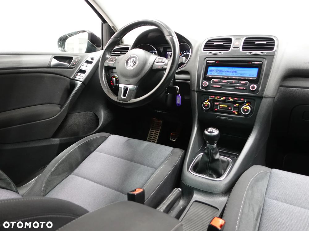 Volkswagen Golf 1.2 TSI BMT Trendline - 32