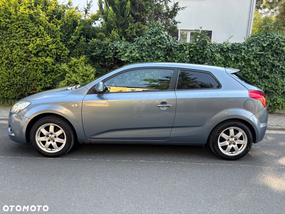 Kia Ceed ver-1-4-cvvt-isg-attract - 4