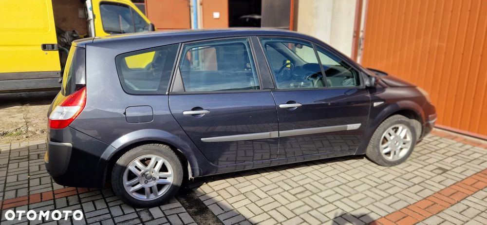 Renault Scenic 1.6 16V Infinity - 4