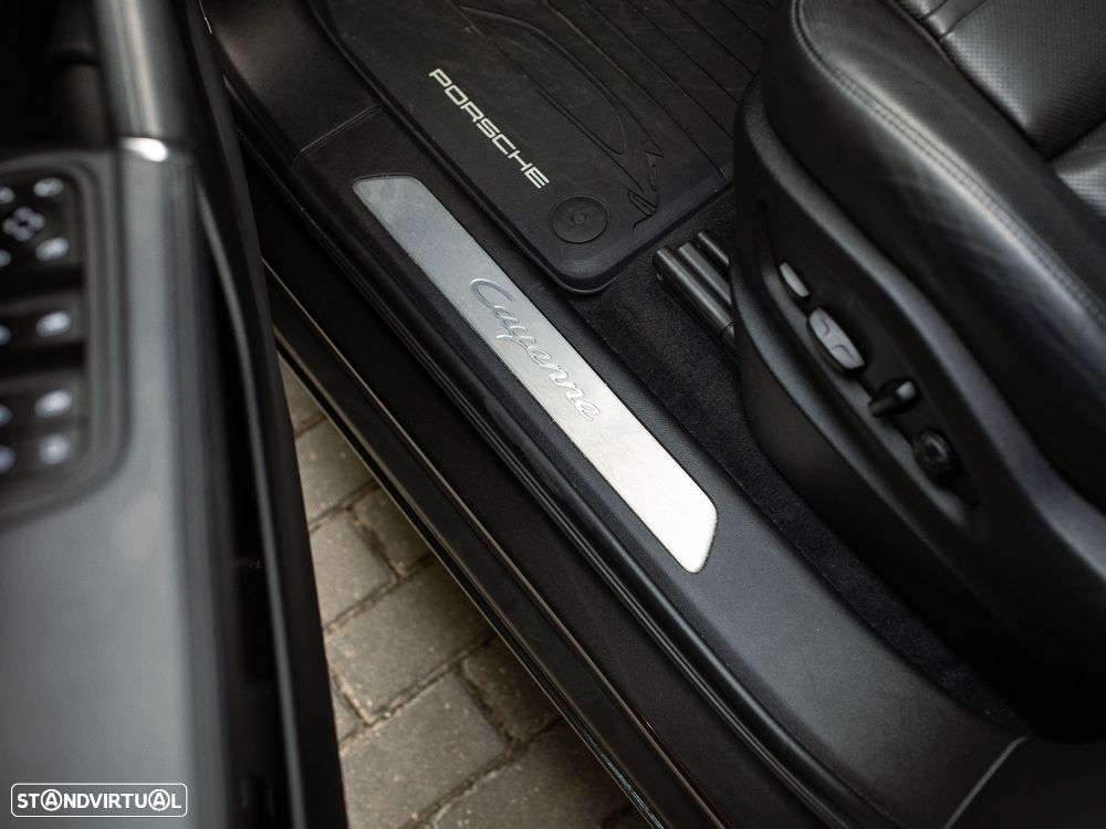 Porsche Cayenne Coupé E-Hybrid - 27