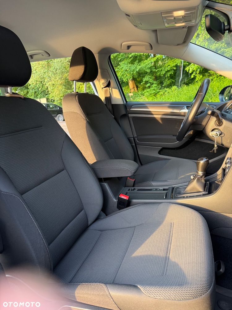 Volkswagen Golf 1.6 TDI BMT Highline - 29