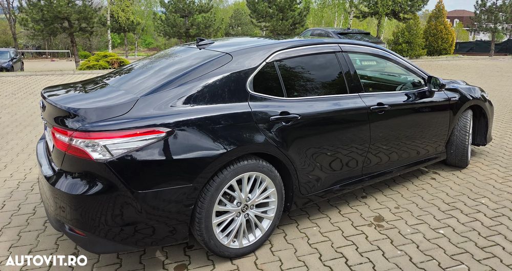 Toyota Camry 2.5 Exclusive - 5