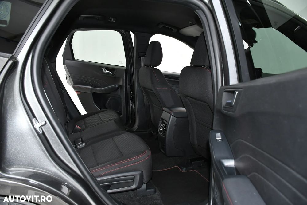 Ford Kuga 2.5 Duratec FHEV 4x4 ST-LINE - 6