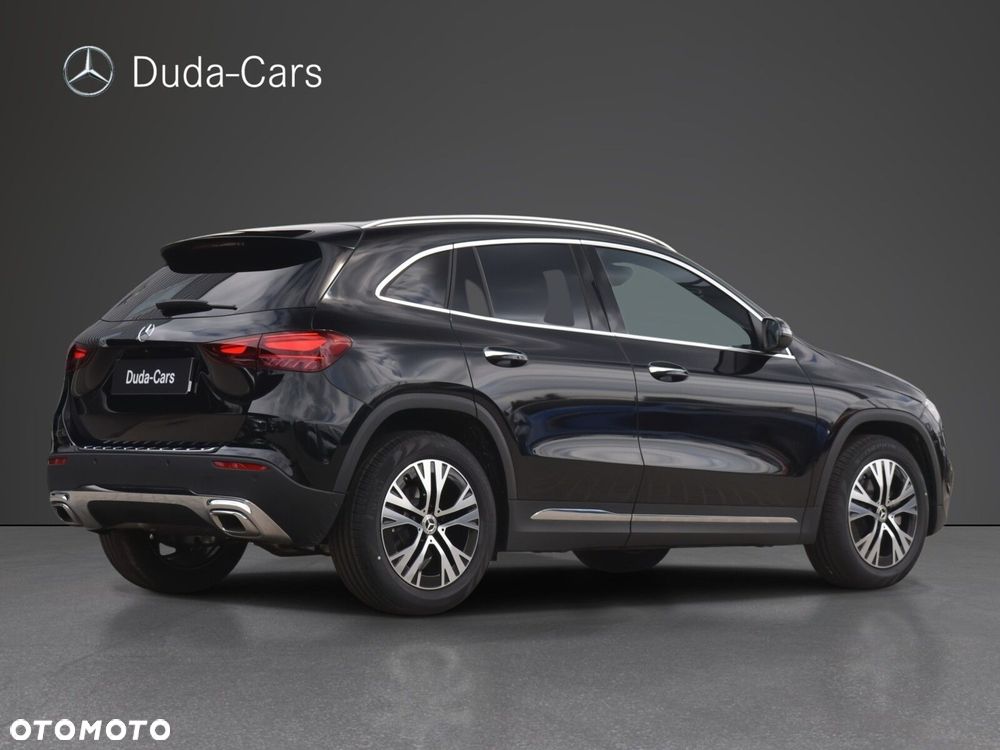 Mercedes-Benz GLA 200 Progressive - 3