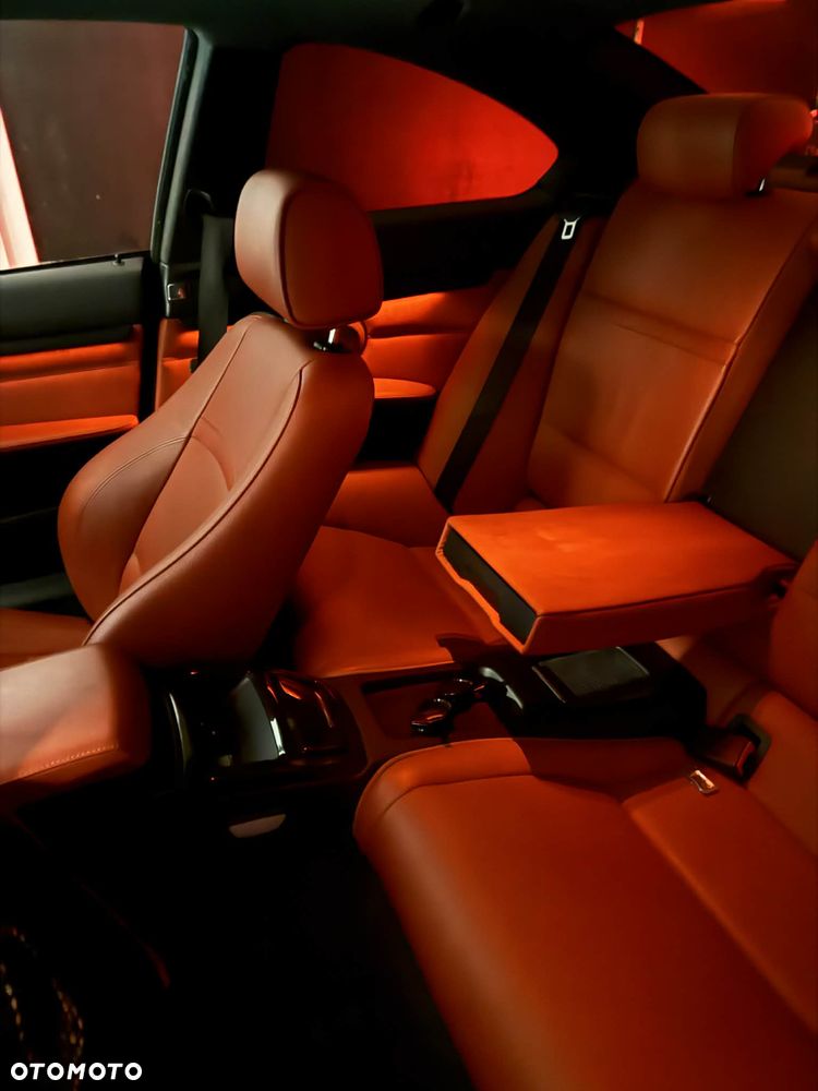 BMW Seria 3 320d M Sport Edition - 6