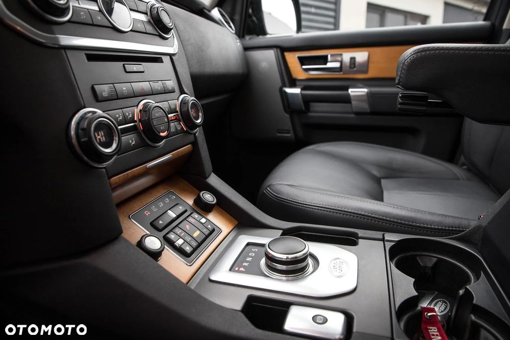 Land Rover Discovery 3.0 SD V6 HSE - 33