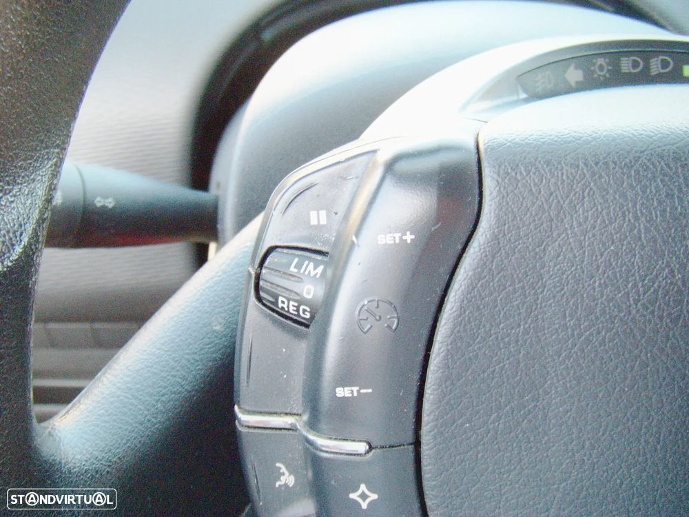 Citroën C4 1.6 HDi Seduction - 17