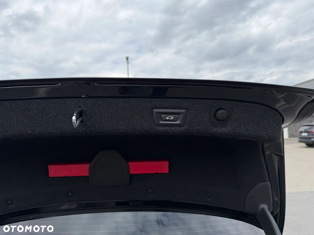 BMW Seria 5 520d xDrive M Sport sport - 17