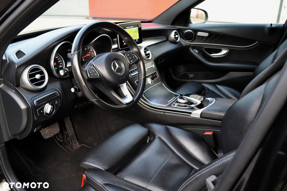 Mercedes-Benz Klasa C 200 4-Matic 9G-TRONIC - 5