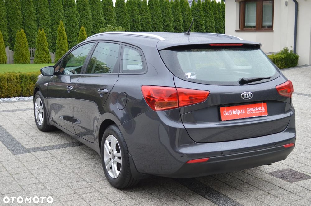 Kia Ceed - 4