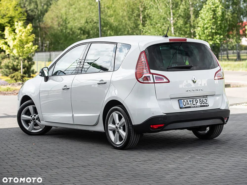 Renault Scenic 2.0 16V 140 CVT Dynamique - 9