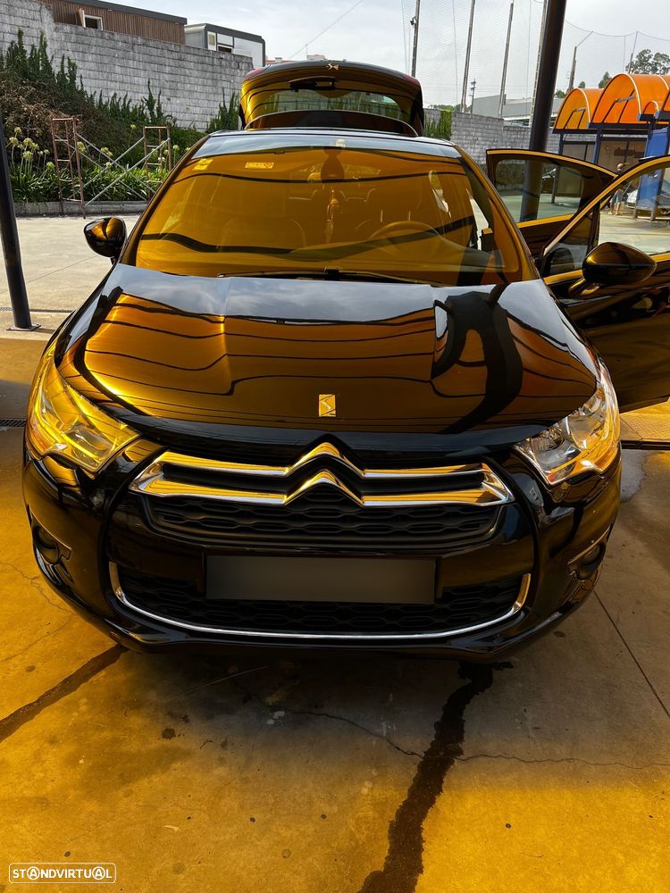Citroën DS4 1.6 e-HDi So Chic 113g — fotografia 4