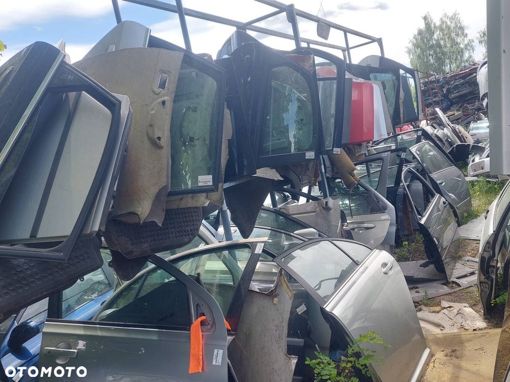 DRZWI KOMPLETNE PRAWY PRZÓD NISSAN QASHQAI+2 I LIFT J10 KY0 - 7